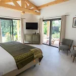 Hotell Le Verger Maelvi Grimaud