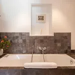 Le Verger Maelvi Hotell 4*