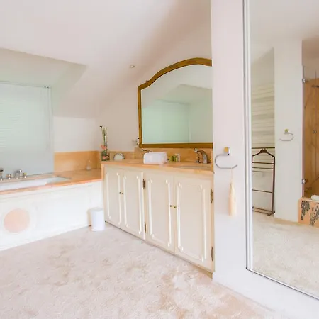 Le Verger Maelvi Grimaud