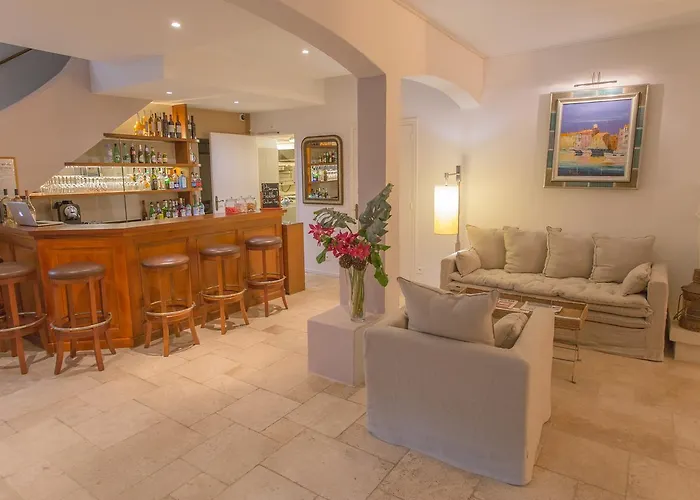 Le Verger Maelvi Hotel