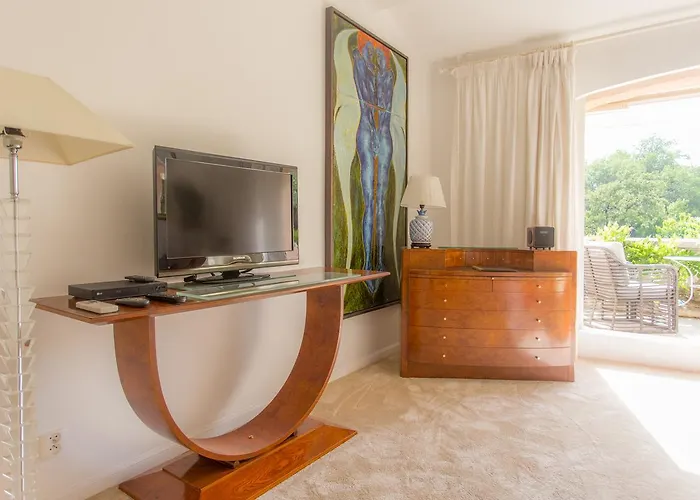 Le Verger Maelvi Grimaud