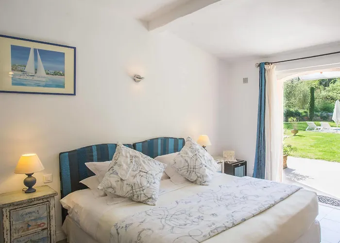 Le Verger Maelvi Hotel