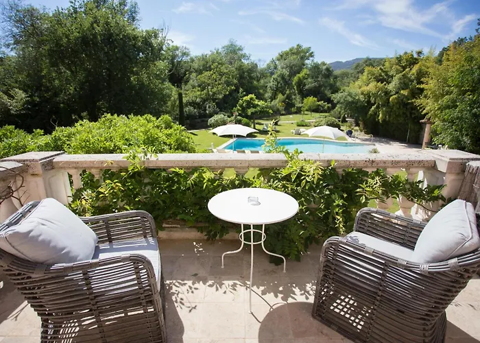 Le Verger Maelvi Hotel 4*