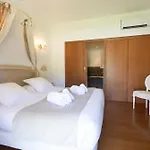 Le Verger Maelvi Hotel 4*