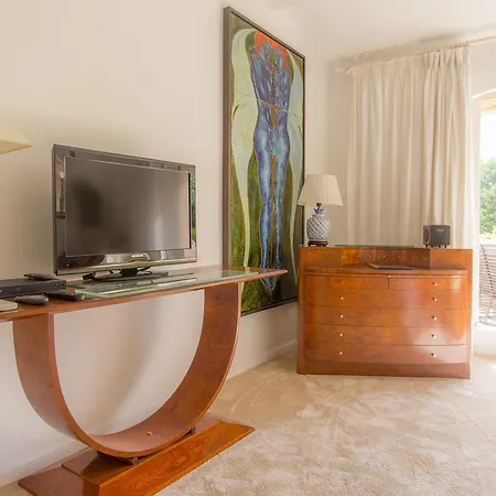 Le Verger Maelvi Grimaud