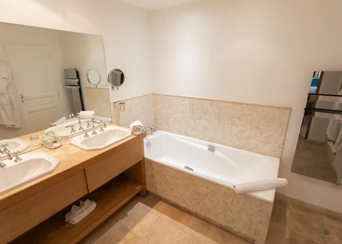 Otel Le Verger Maelvi