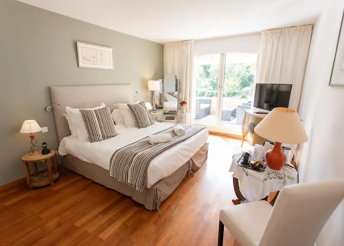 Hotel Le Verger Maelvi Grimaud