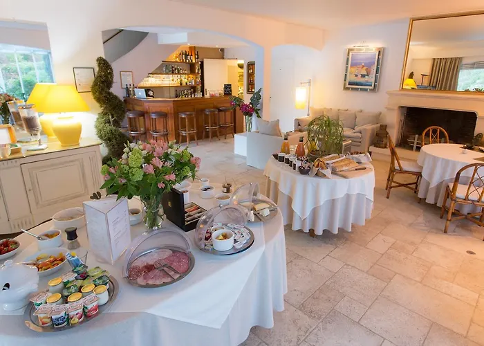 Otel Le Verger Maelvi 4*